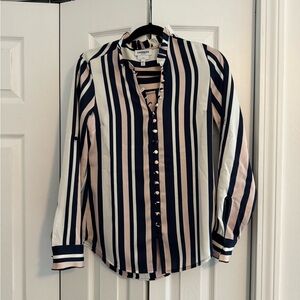 Express, small slim pin stripe blouse.
